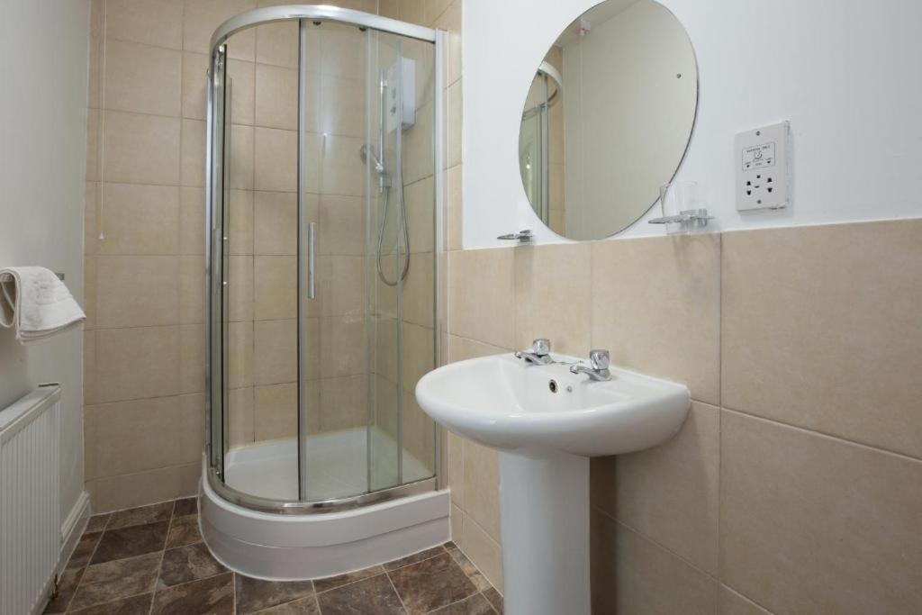 Grosvenor Hotel Регби Экстерьер фото