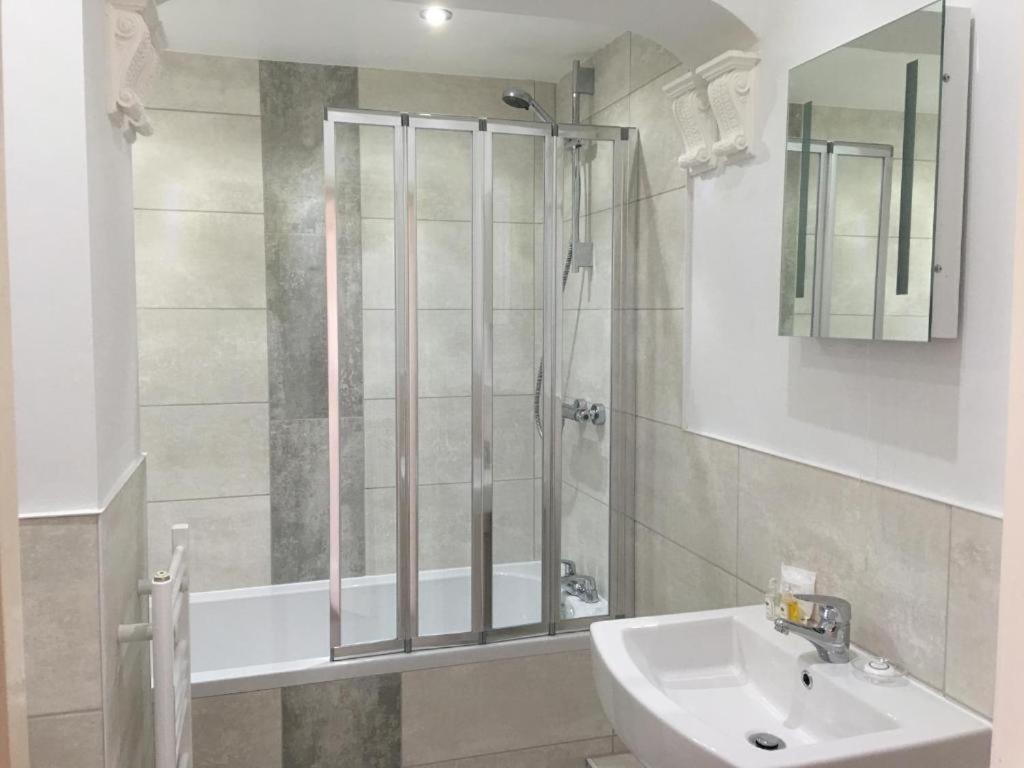Grosvenor Hotel Регби Экстерьер фото