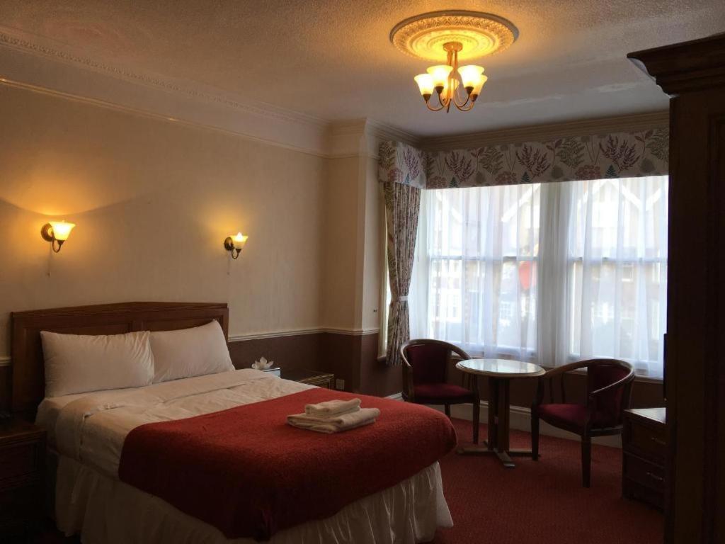 Grosvenor Hotel Регби Экстерьер фото